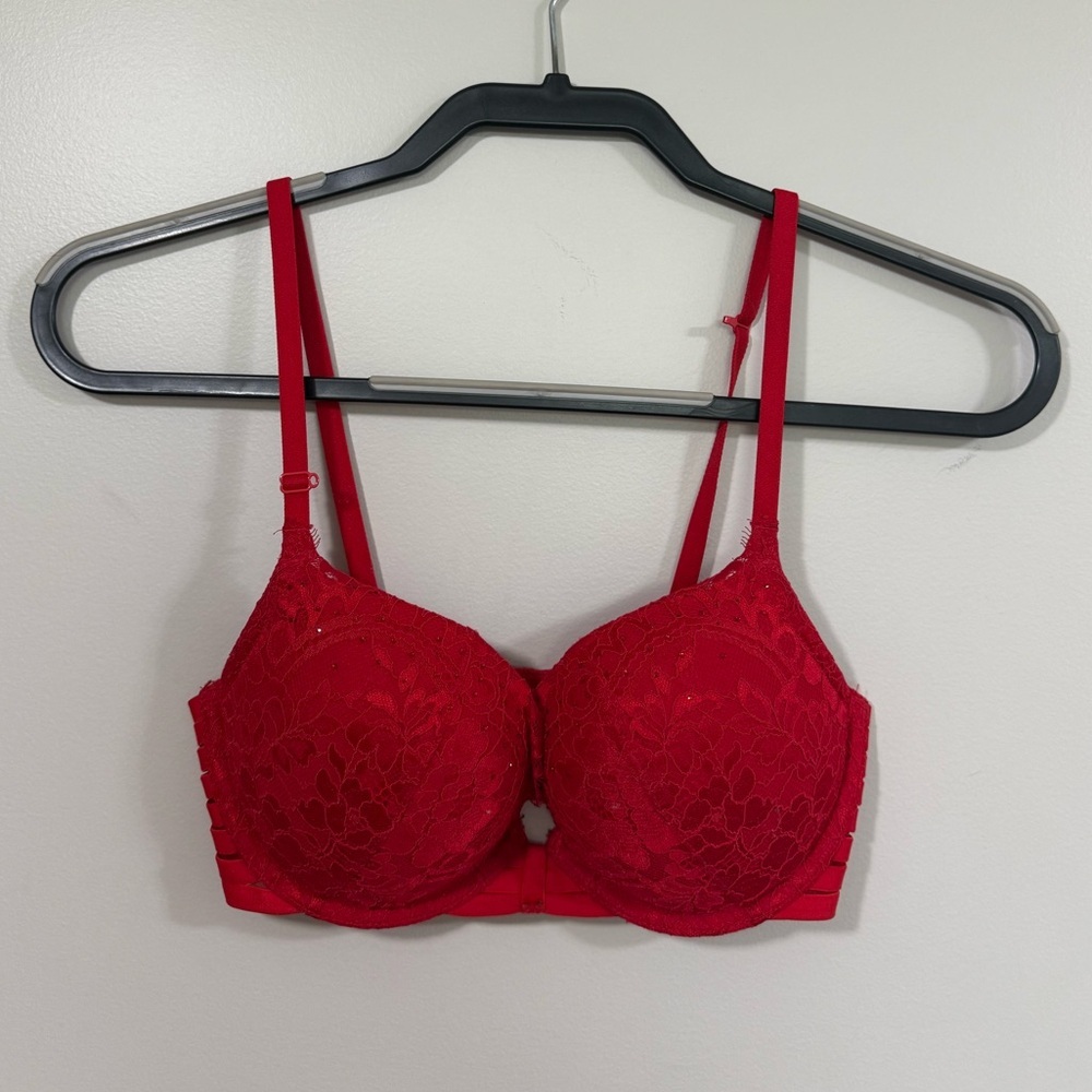 💙La SENZA Vibrant Red Lace Bra​